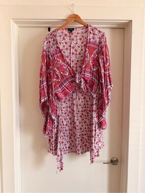 Gigio Floral Tie-Front Kimono Top